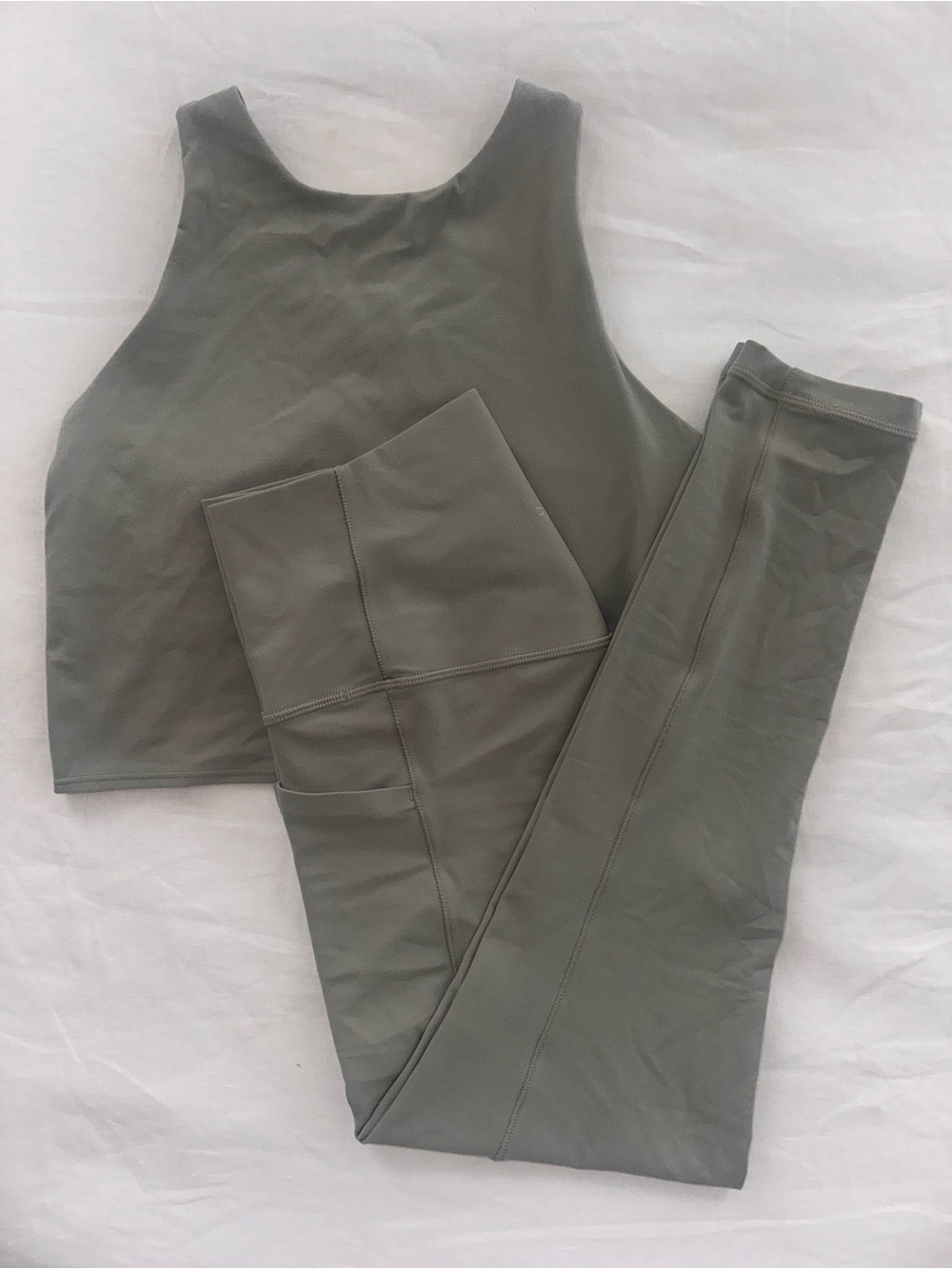 Athleta Salutation 7/8 Leggings + Tank Set Sage Green S NWOT